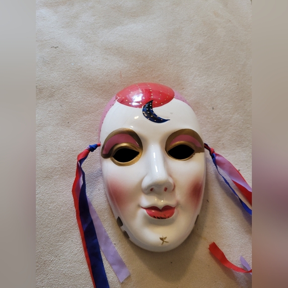 Vintage Mardi Gras Hand Painted Porcelain Masks Masquerade Carnival Wall Art - Picture 4 of 4